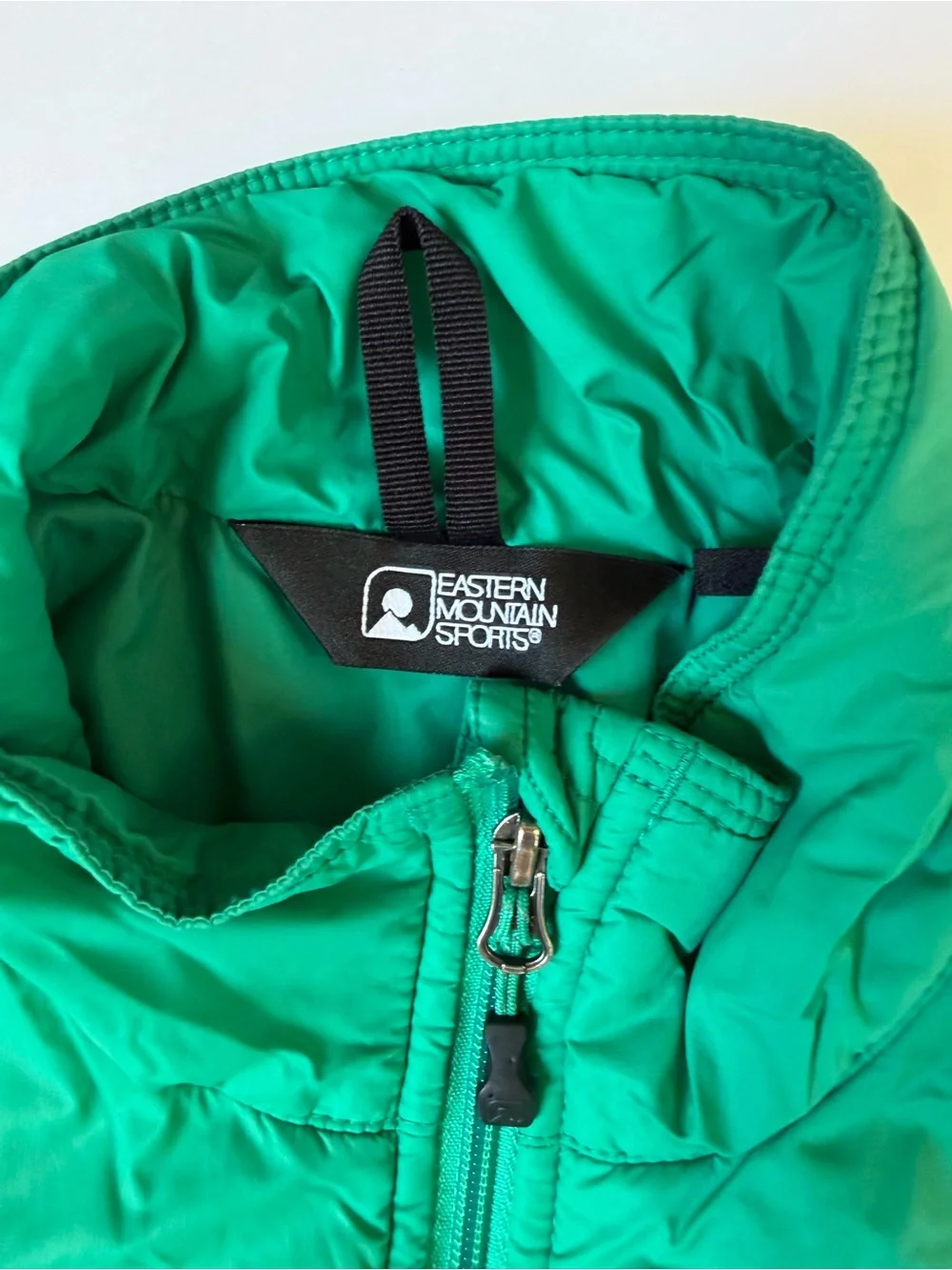 Eastern Mountain Sports lightweight quilted